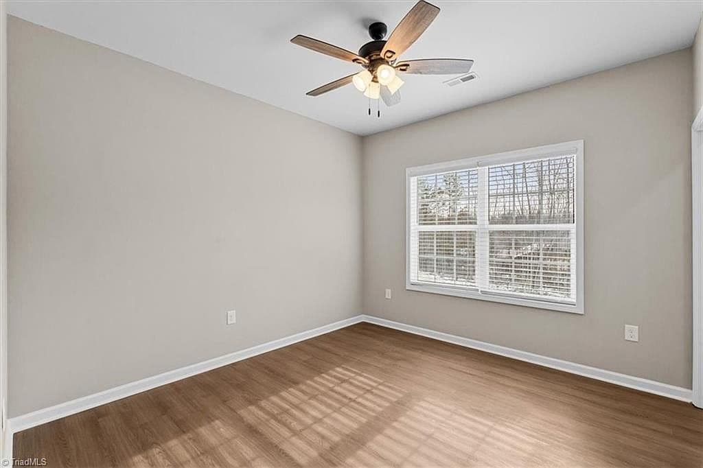 Bedroom with ceiling fan